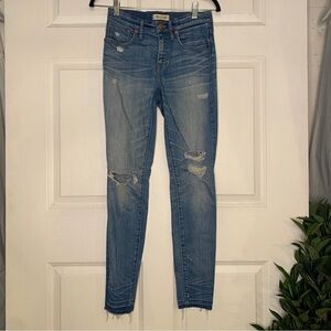 Madewell 9" High Rise Skinny Jeans Size 26 Medium Wash Destroyed Distressed